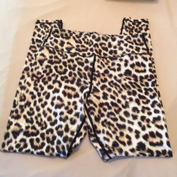 Forever 21 work out leggings - Picture 2 of 3